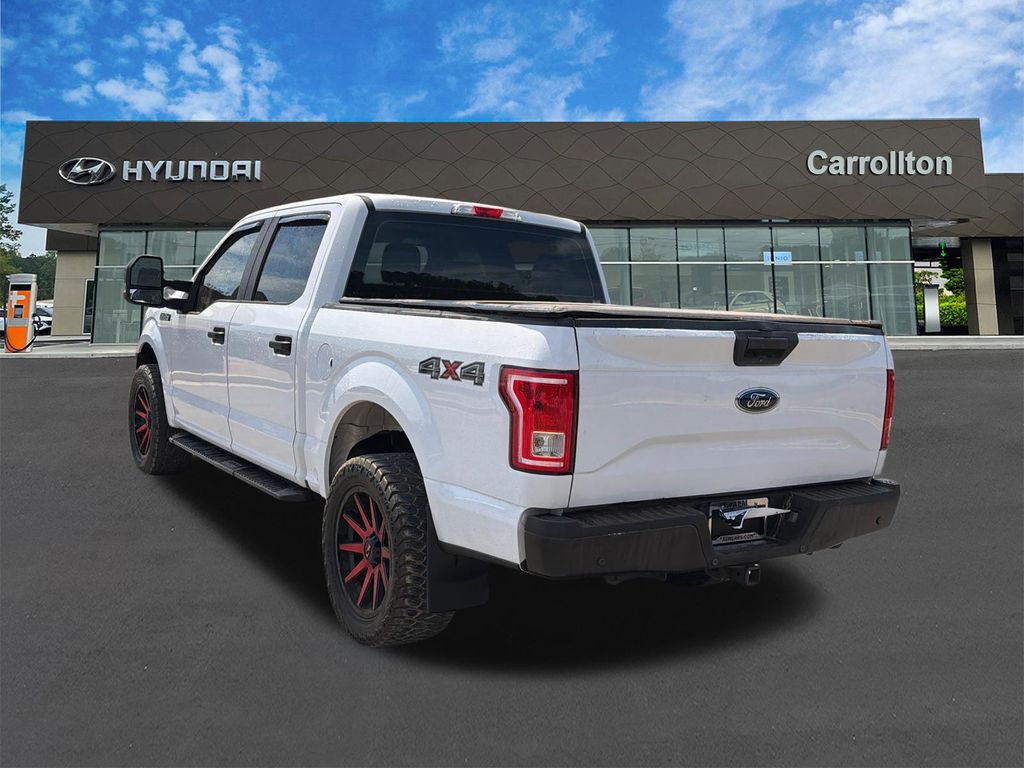 Used 2017 White Ford XL image 7