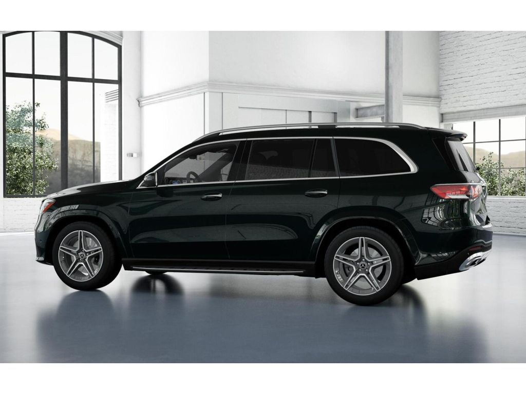 2025 Mercedes-Benz GLS 450 4MATIC 32