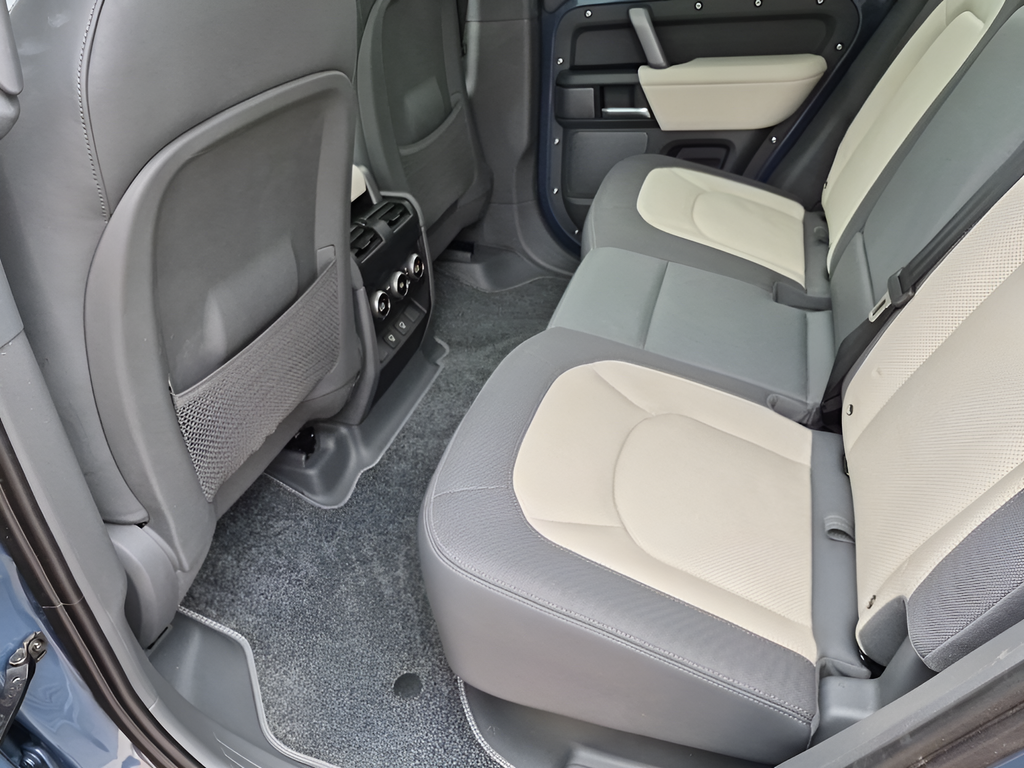 Used Car 2024 Land Rover Defender 110  X-dynamic Se For Sale Under $70,000 In Austin, Texas