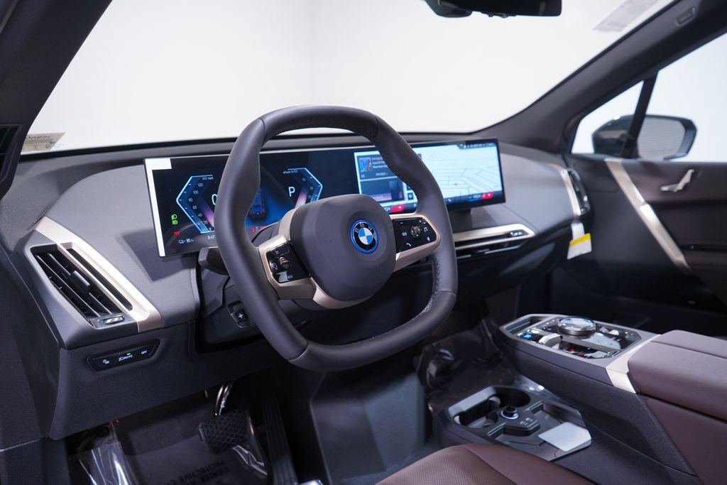 2025 BMW iX xDrive50 6