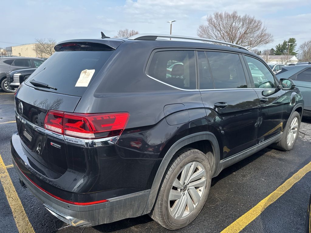 Used 2021 Black Volkswagen SEL image 7