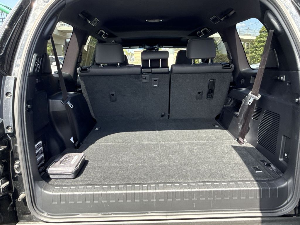 Thumbnail: 2023 Lexus GX - 13