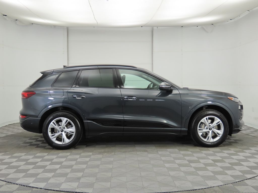 2025 Audi Q6 e-tron Premium 4