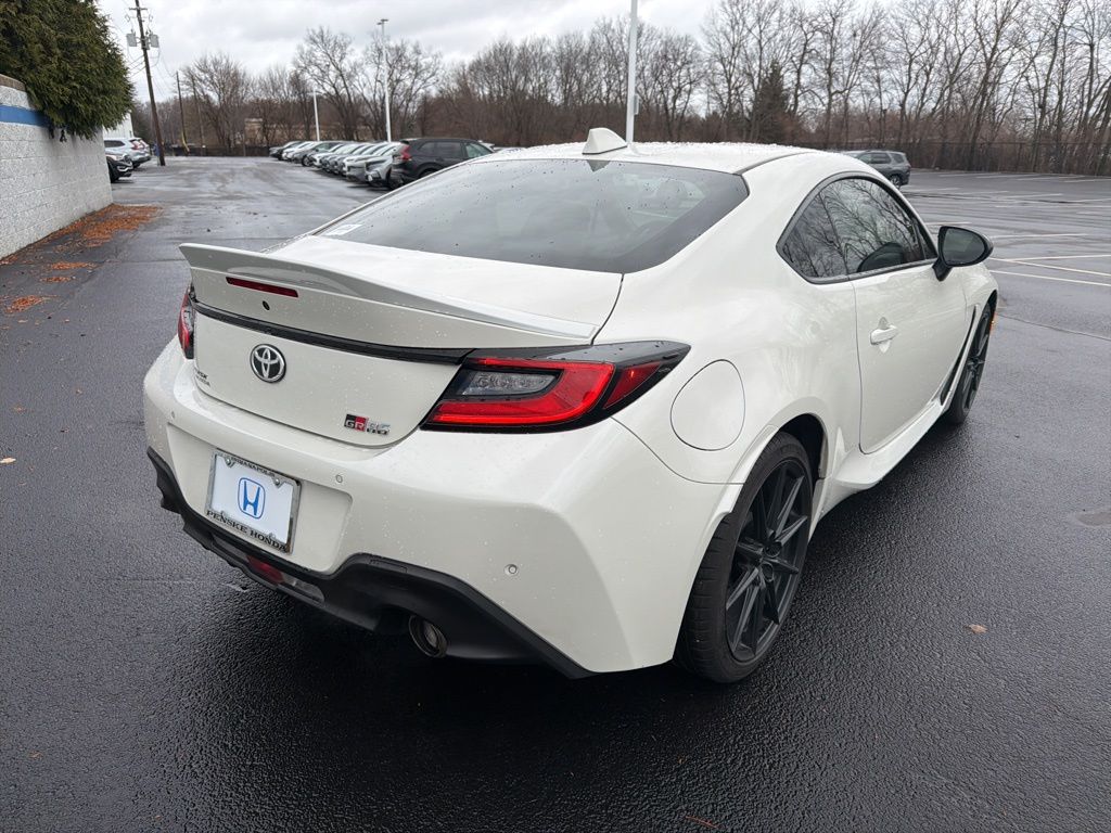 Thumbnail: 2023 Toyota GR86 - 5