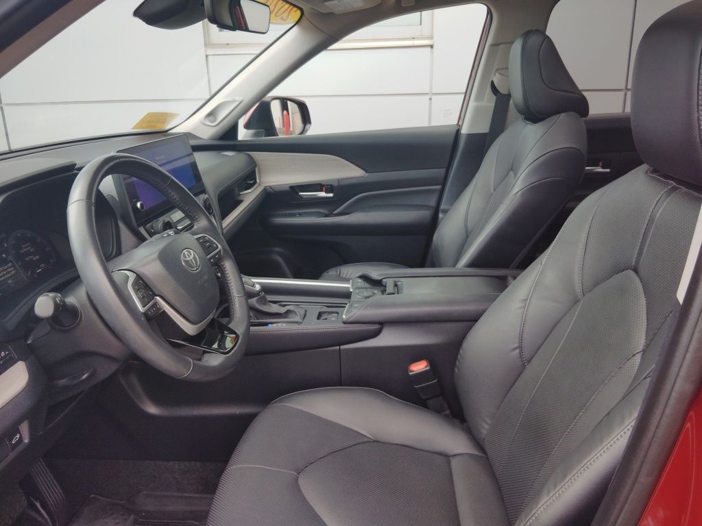 Used 2024 Toyota Grand Highlander SUV