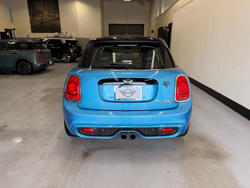 2017 MINI Cooper Base 4