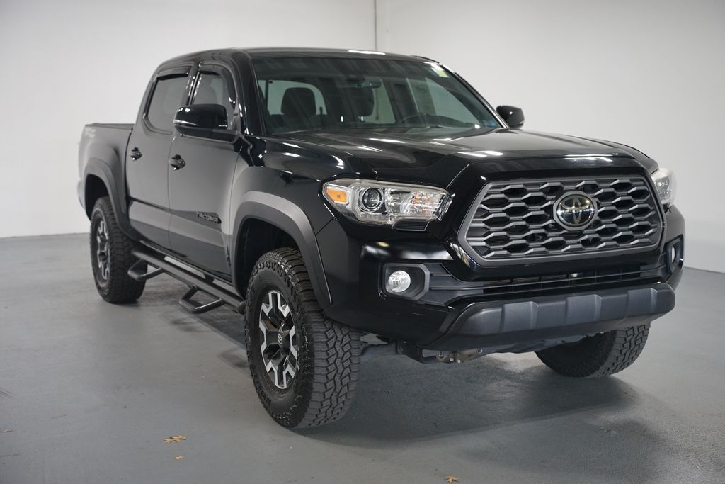 Thumbnail: 2020 Toyota Tacoma - 3