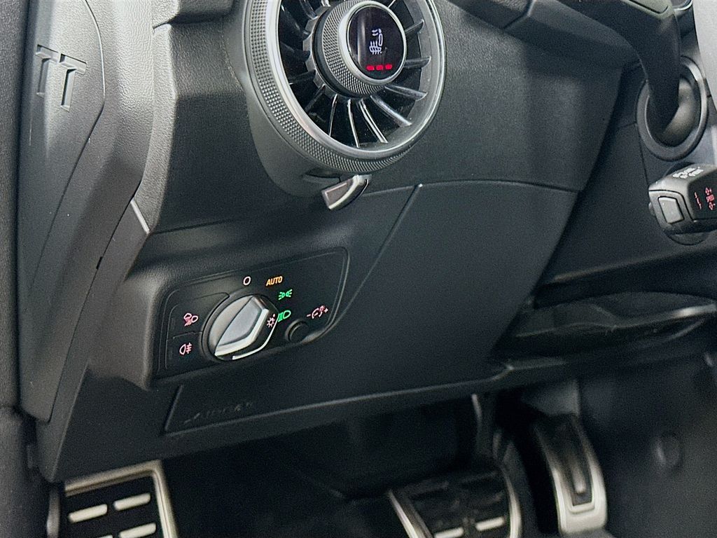 Thumbnail: 2017 Audi TT - 10