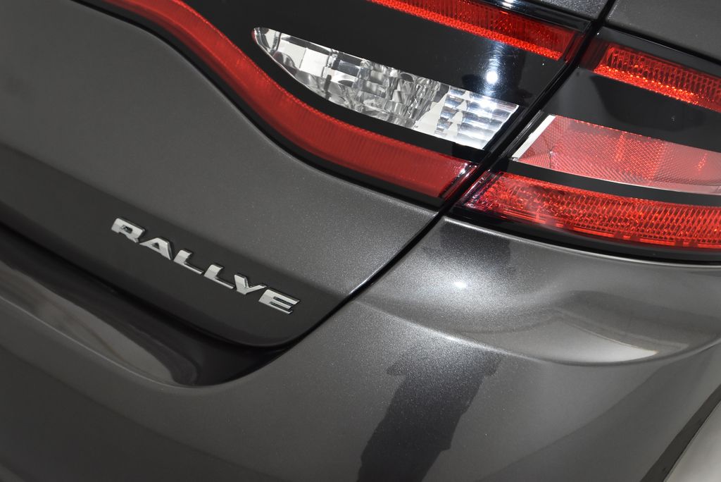 2015 Dodge Dart SXT photo