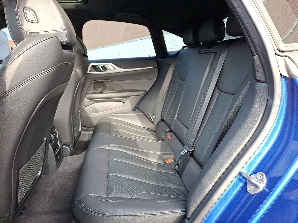 Thumbnail: 2022 BMW 4 Series - 10