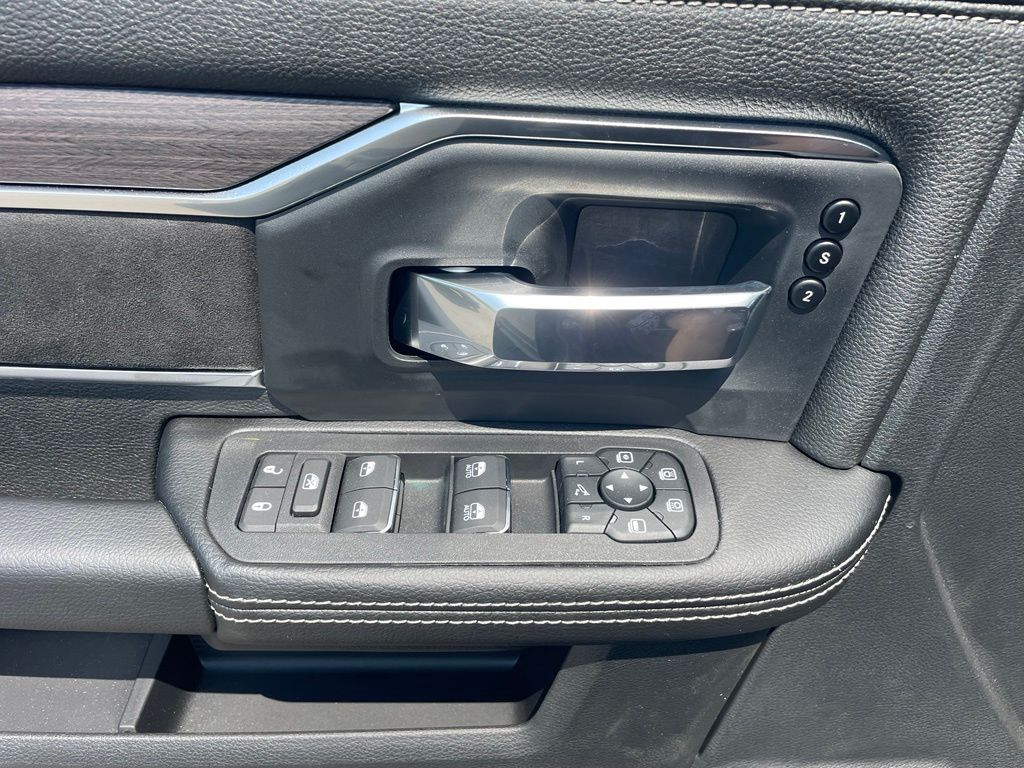 Ram250028