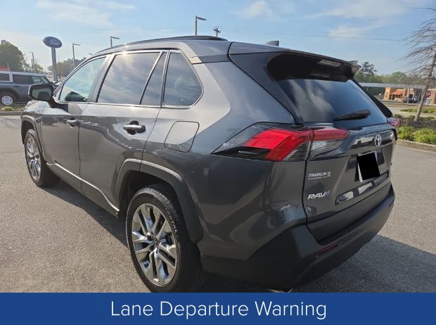 2019 Toyota RAV4 XLE Premium