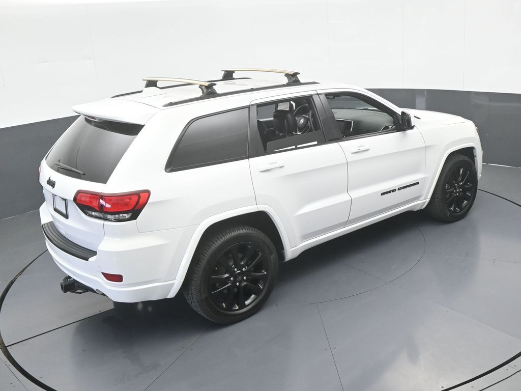 Used 2018 Bright White Clearcoat Jeep Altitude image 46