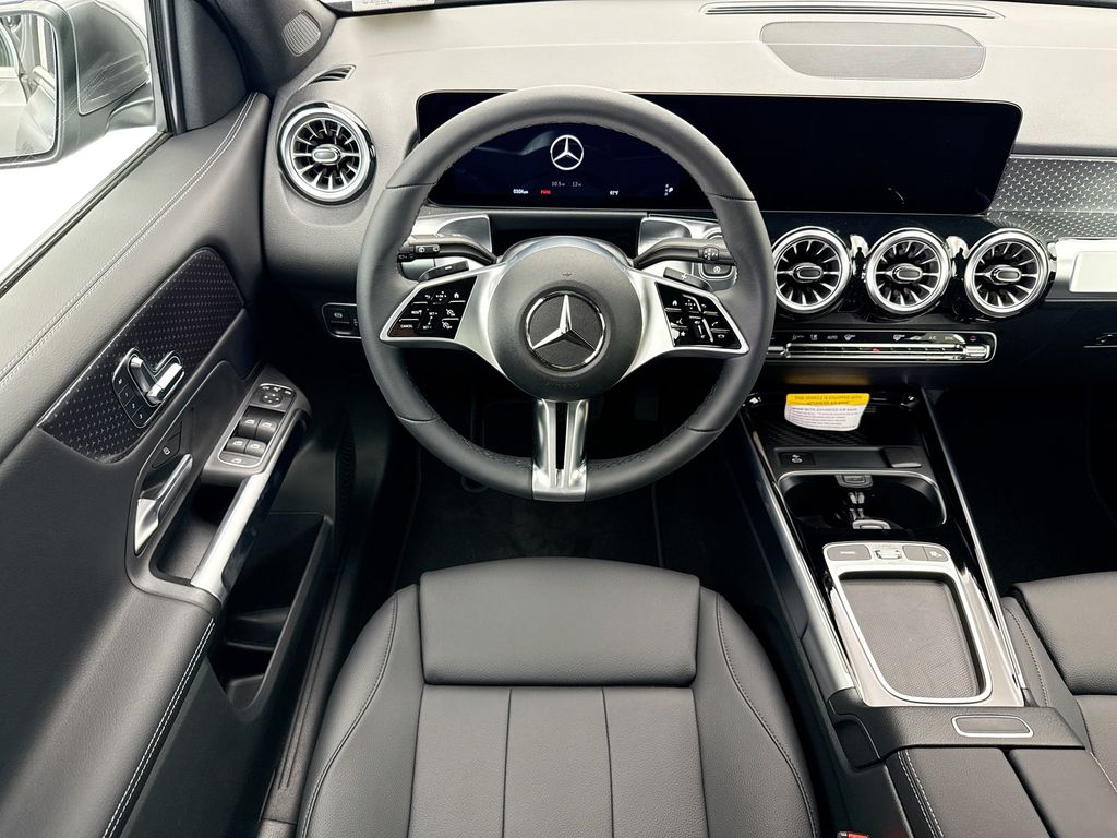 Thumbnail: 2026 Mercedes-Benz GLB - 11