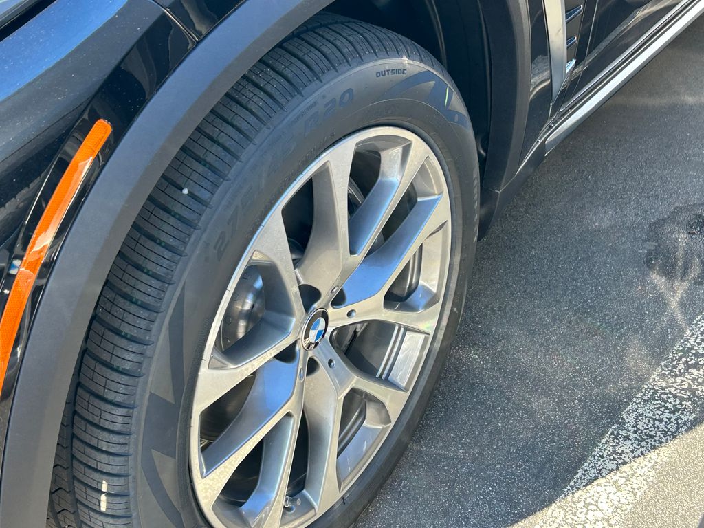 Thumbnail: 2026 BMW X5 - 3