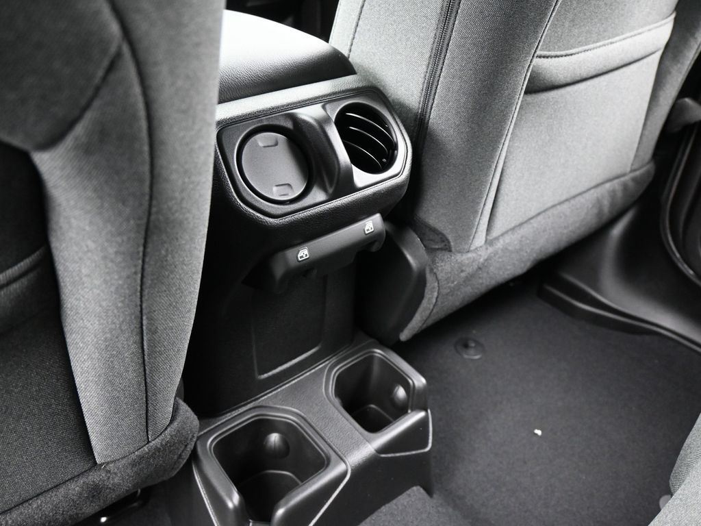 New 2026 Granite Crystal Metallic Clearcoat Jeep Sport image 29