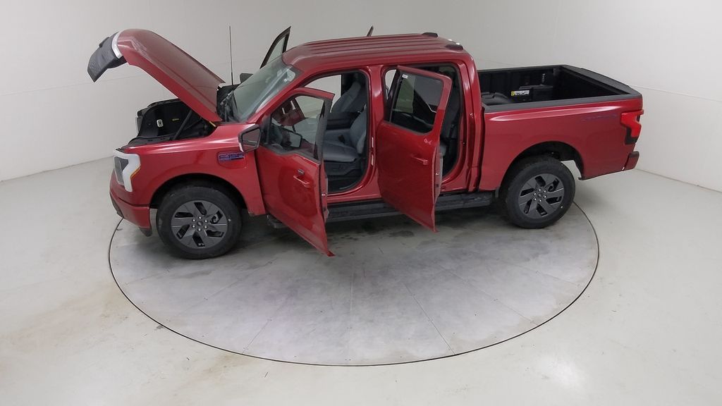 2025 Ford F-150 Lightning Flash - Photo 104