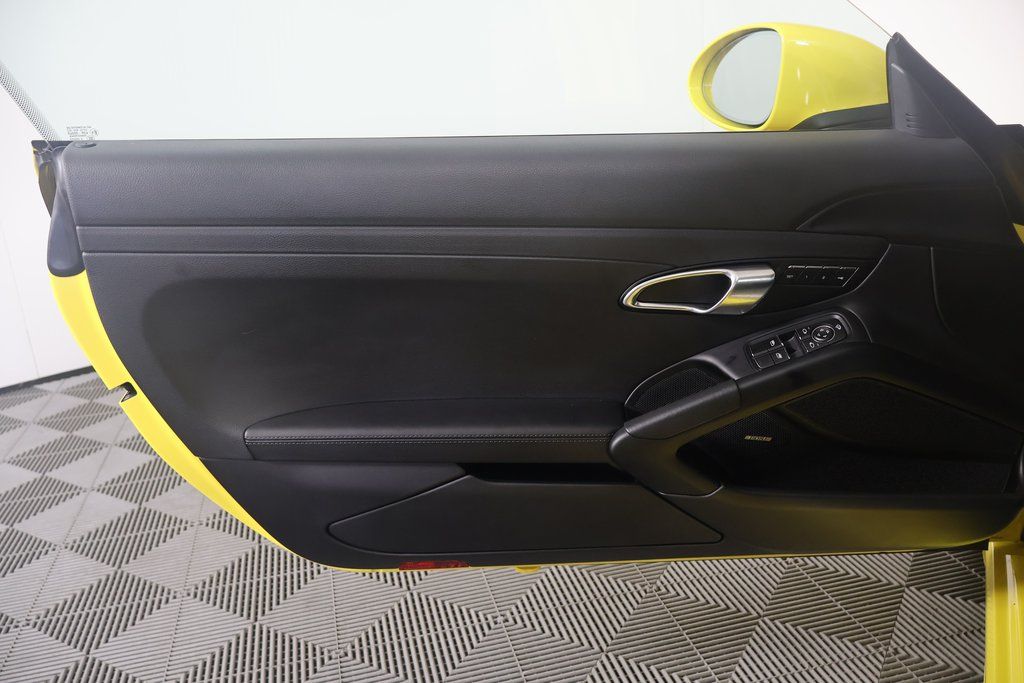2022 Porsche 718 Cayman S 10