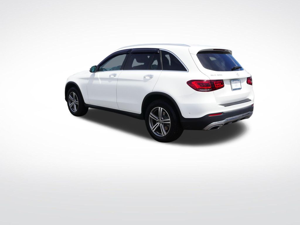Thumbnail: 2022 Mercedes-Benz GLC - 3