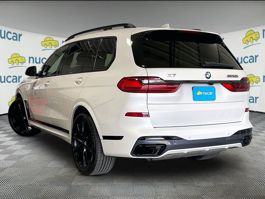 2022 BMW X7 — photo 4