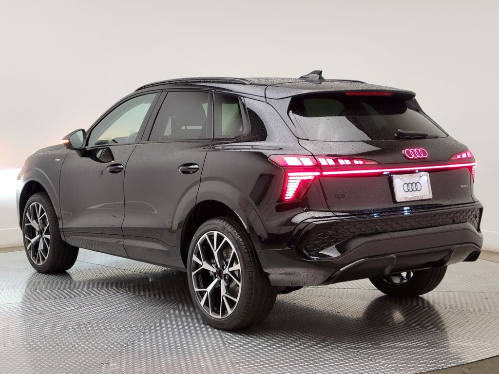 Thumbnail: 2026 Audi Q3 - 4