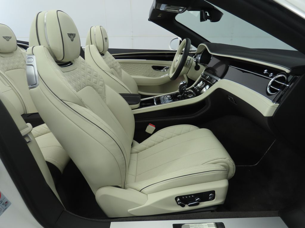 Thumbnail: 2022 Bentley Continental - 28