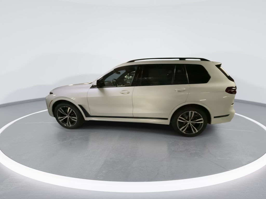 Thumbnail: 2026 BMW X7 - 5