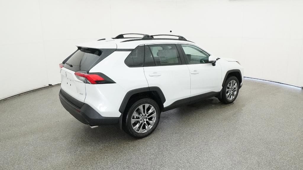 Thumbnail: 2025 Toyota RAV4 - 20