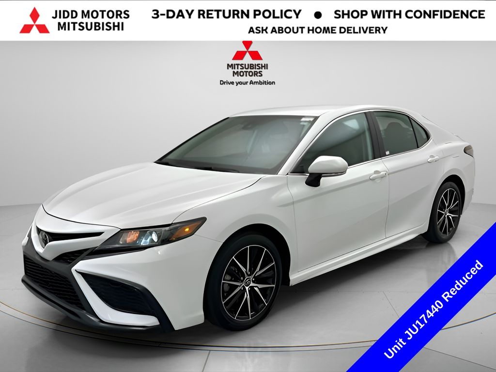 2024 Toyota Camry SE FWD