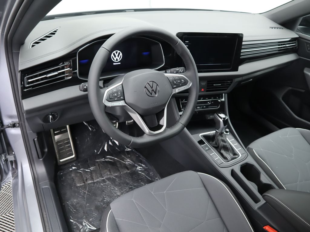 2025 Volkswagen Jetta Sport 10