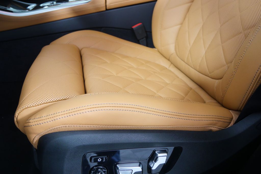 Thumbnail: 2026 BMW X5 - 10