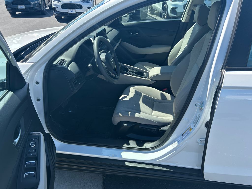 2024 Honda Accord LX 9