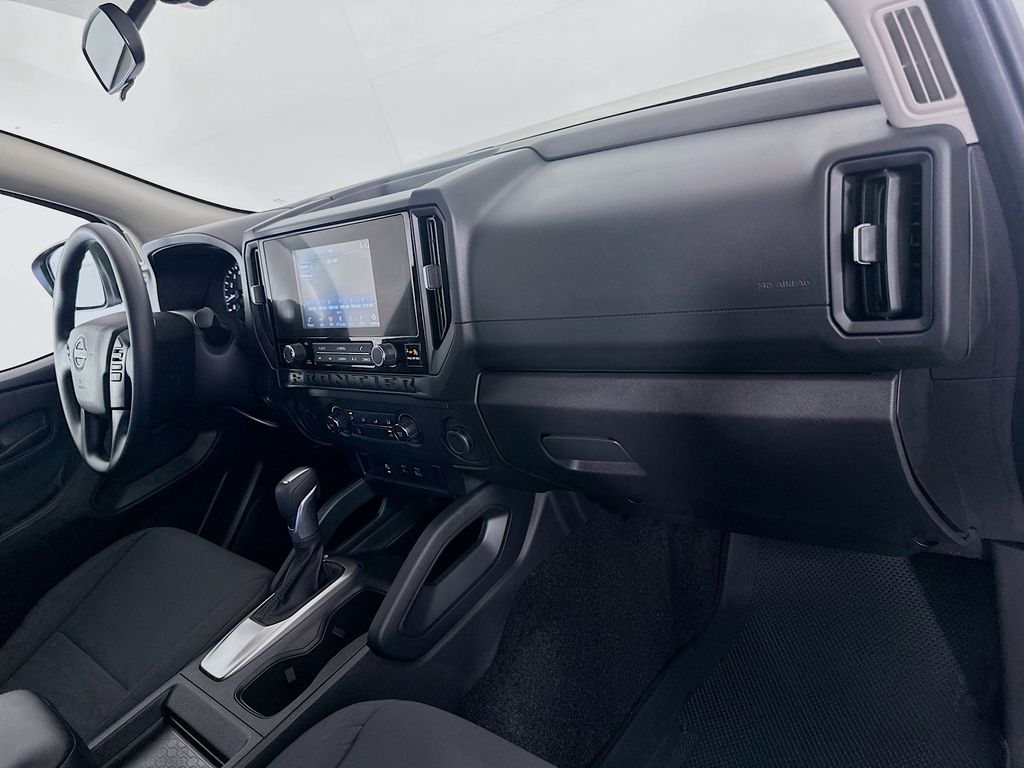 Thumbnail: 2025 Nissan Frontier - 27