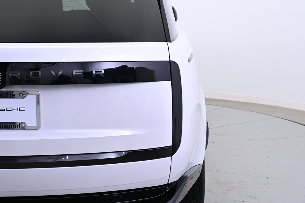 2025 Land Rover Range Rover Autobiography 14