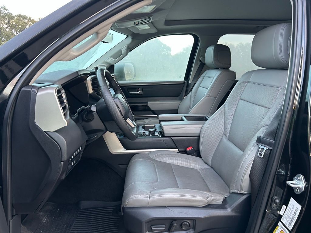 Thumbnail: 2024 Toyota Tundra - 13