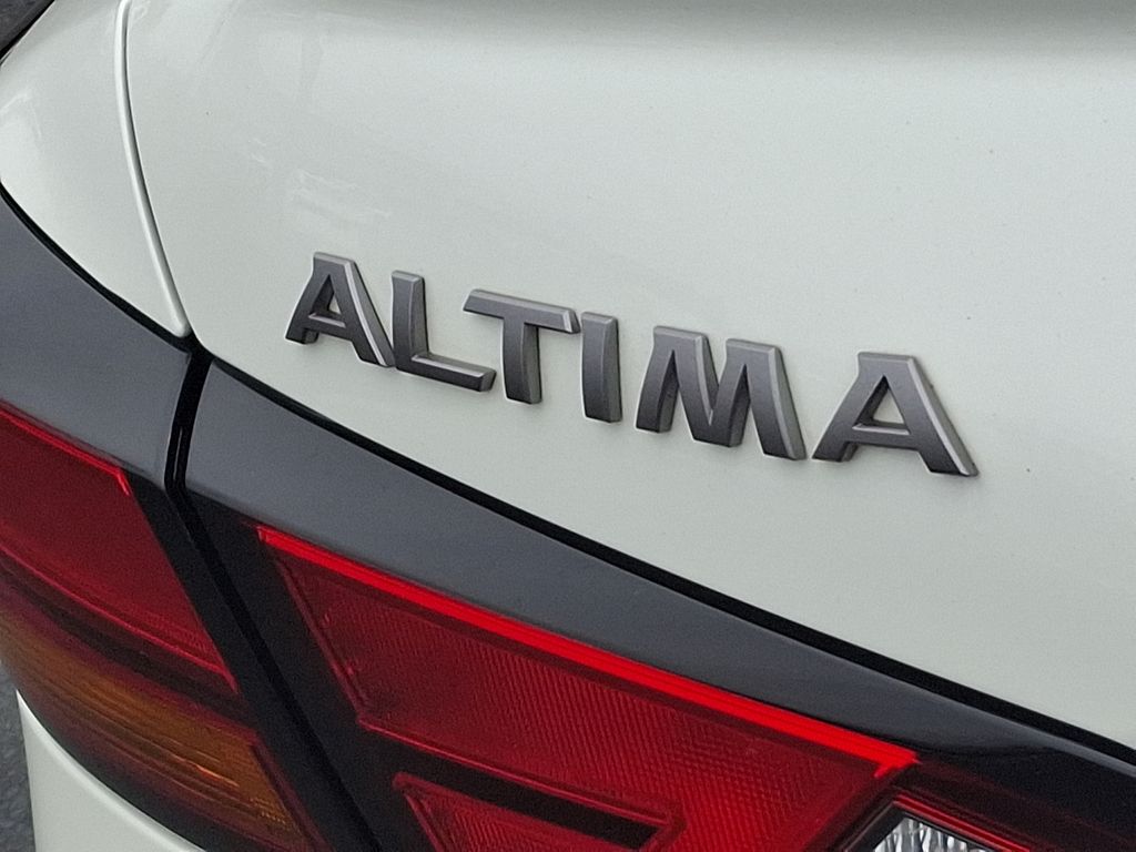 2023 Nissan Altima SV 30