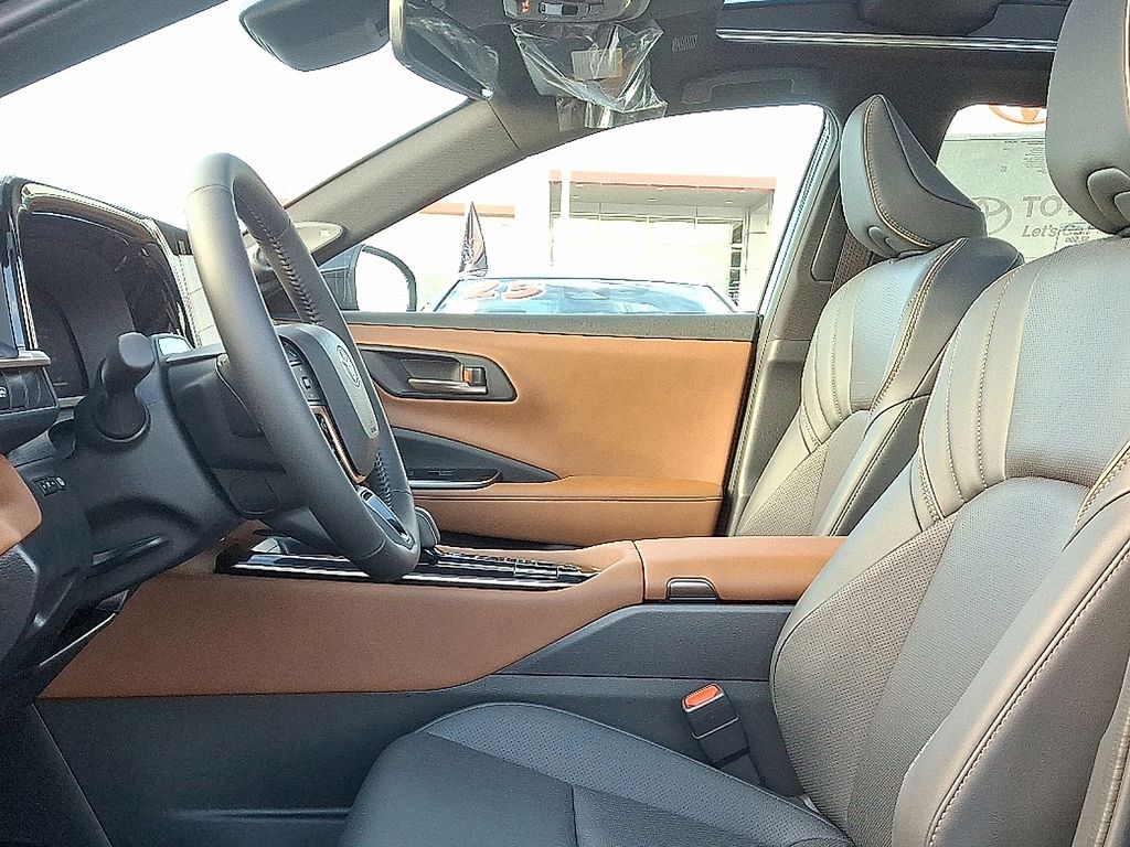 Thumbnail: 2026 Toyota Crown - 8