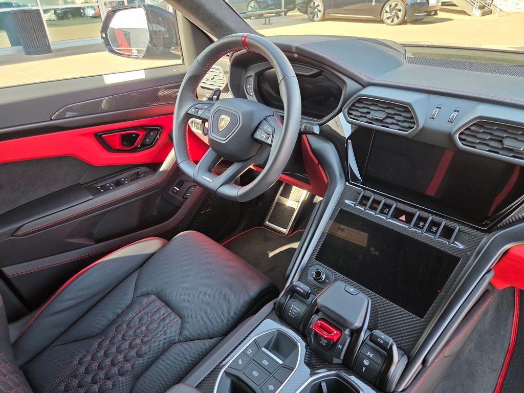 Thumbnail: 2024 Lamborghini Urus - 15