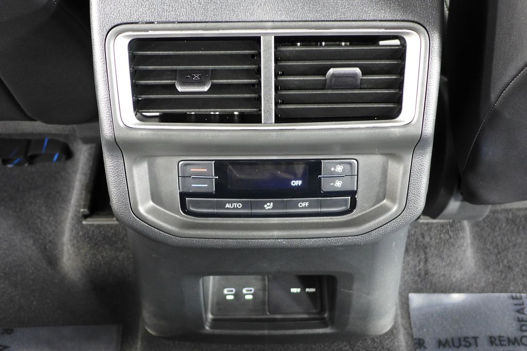 2024 Volkswagen Atlas SE 22