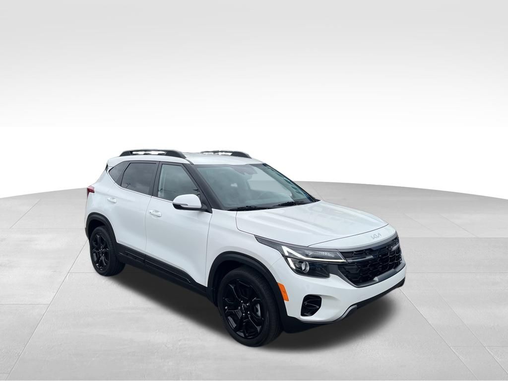 Used 2024 White Kia X-Line image 34