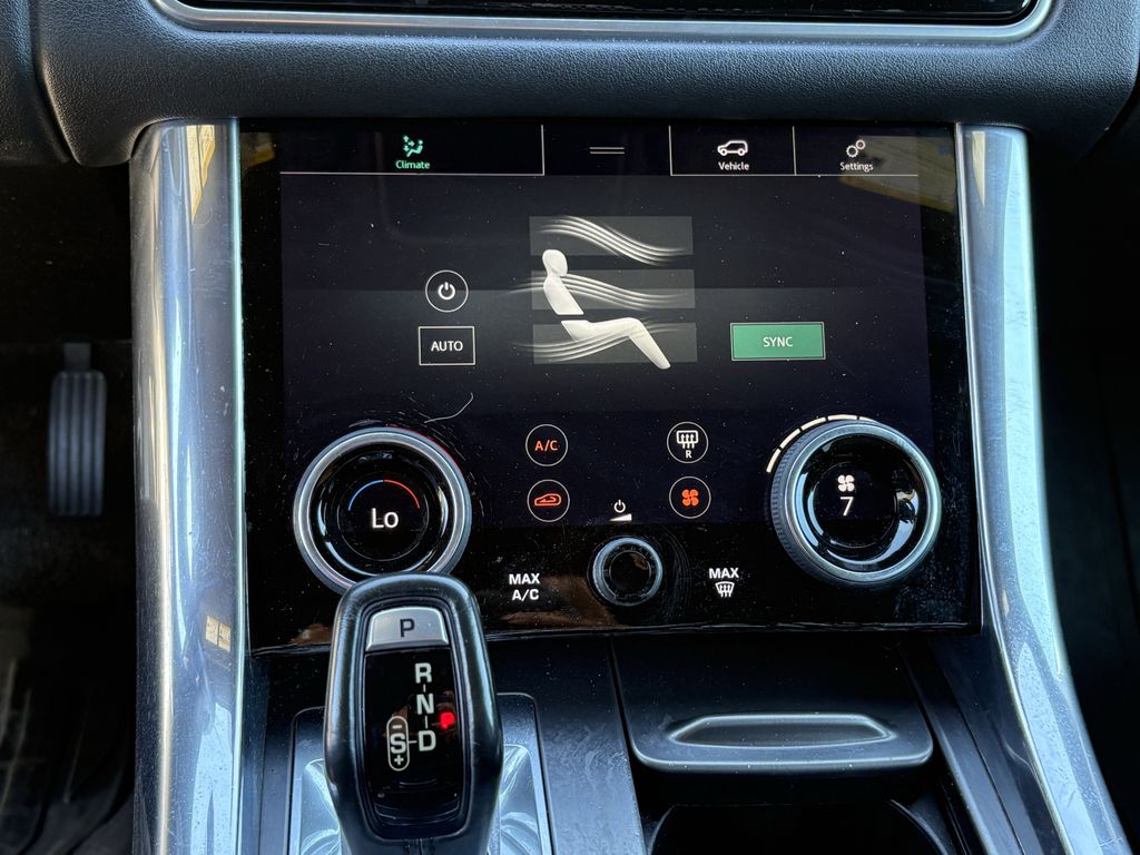 Used 2018 Black Land Rover SE image 20