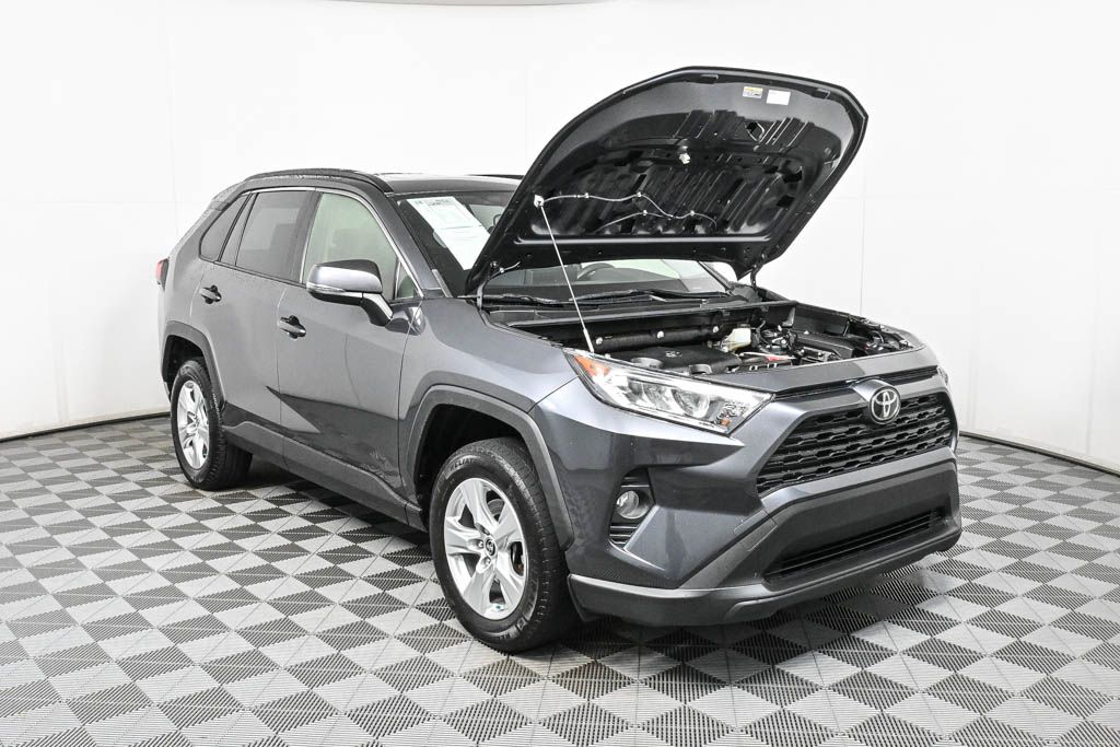 2019 Toyota RAV4 XLE 28