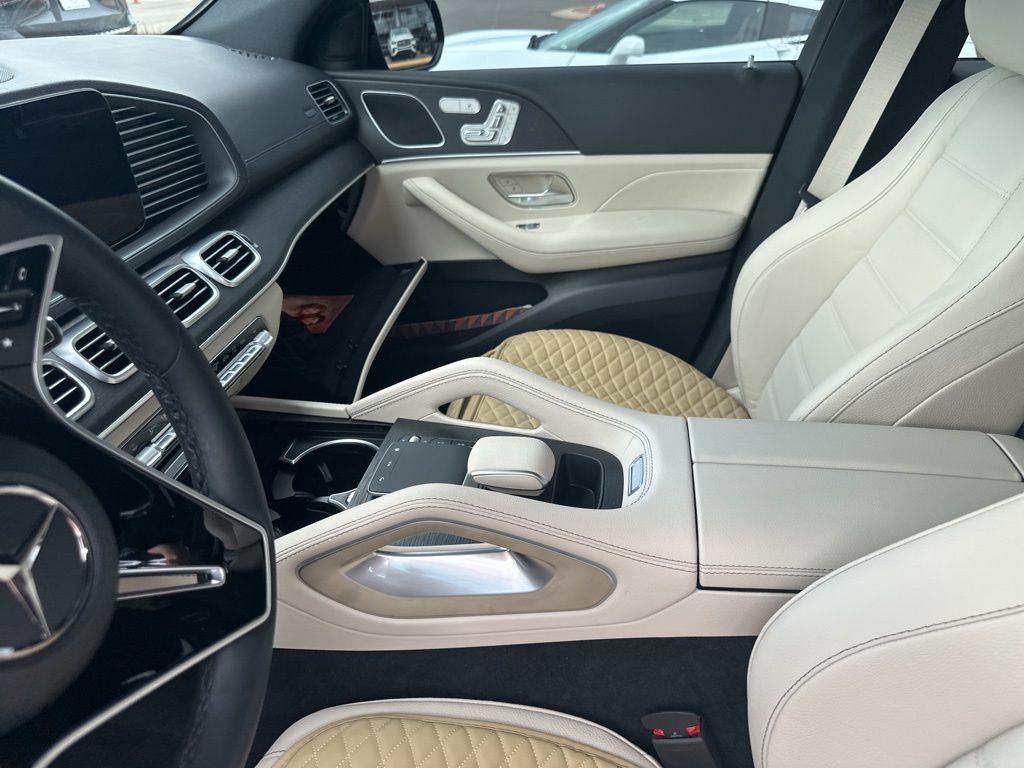 Thumbnail: 2025 Mercedes-Benz GLE - 7