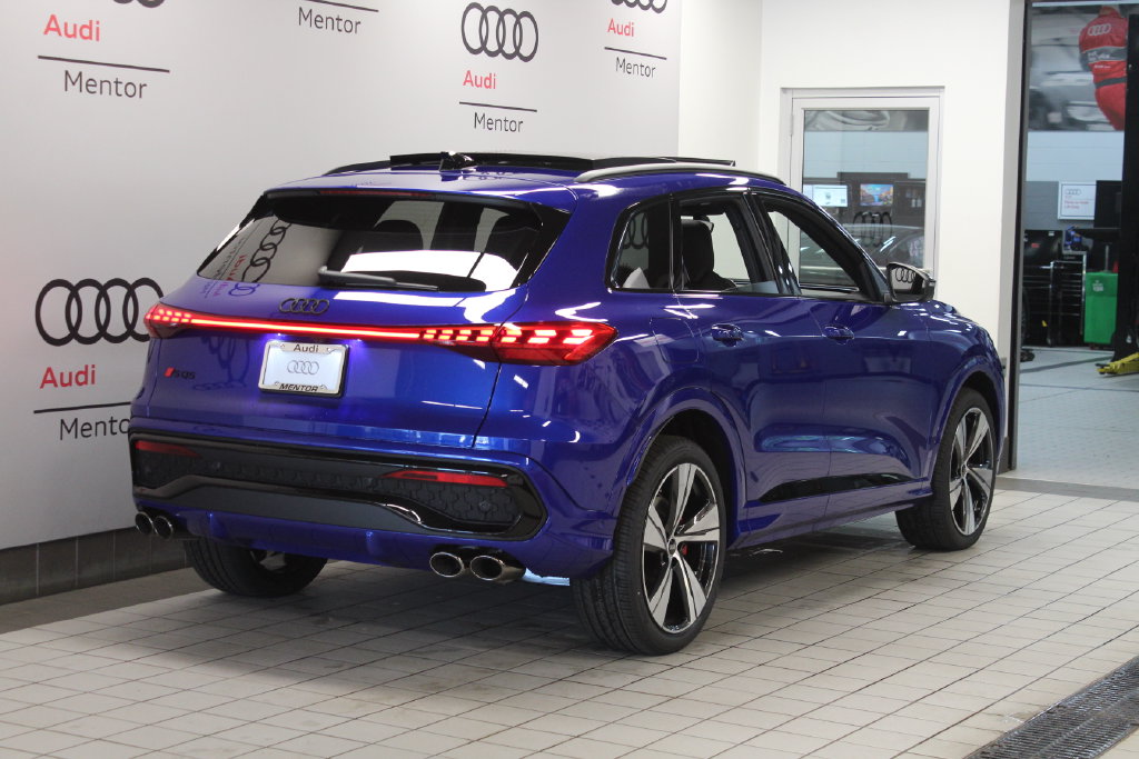 Thumbnail: 2026 Audi SQ5 - 6