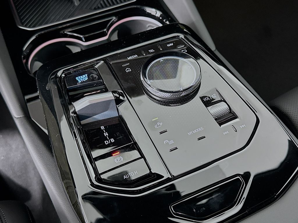 Thumbnail: 2024 BMW i5 - 15