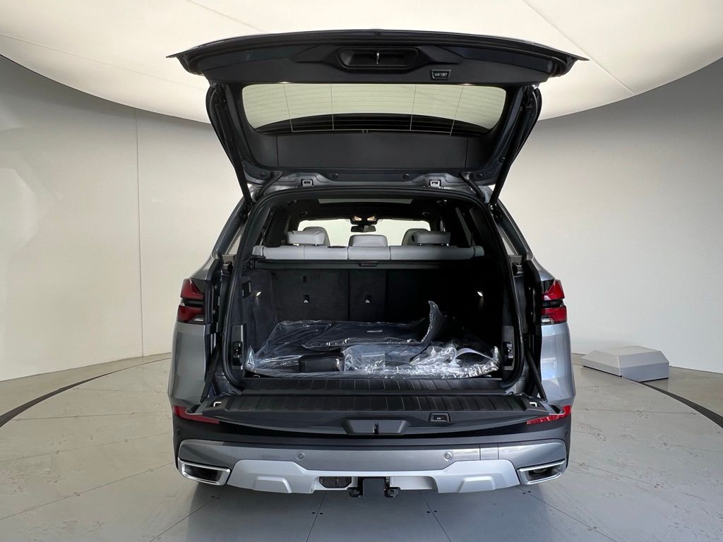 Thumbnail: 2026 BMW X5 - 5