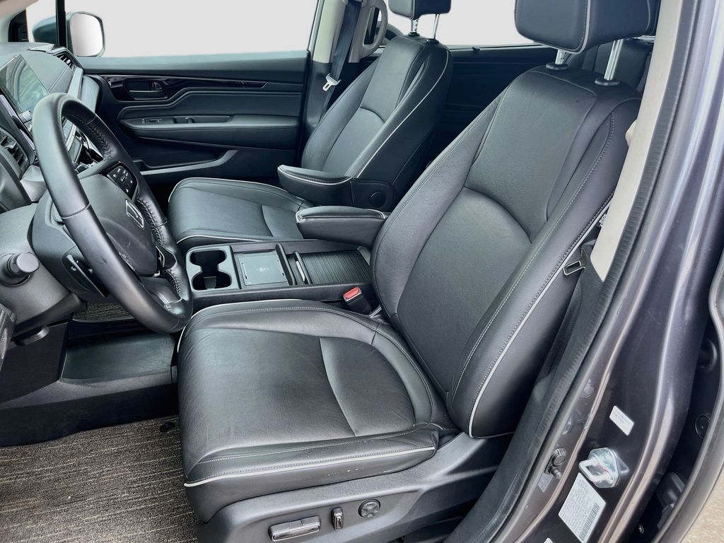 Used 2025 Gray Honda Touring image 22