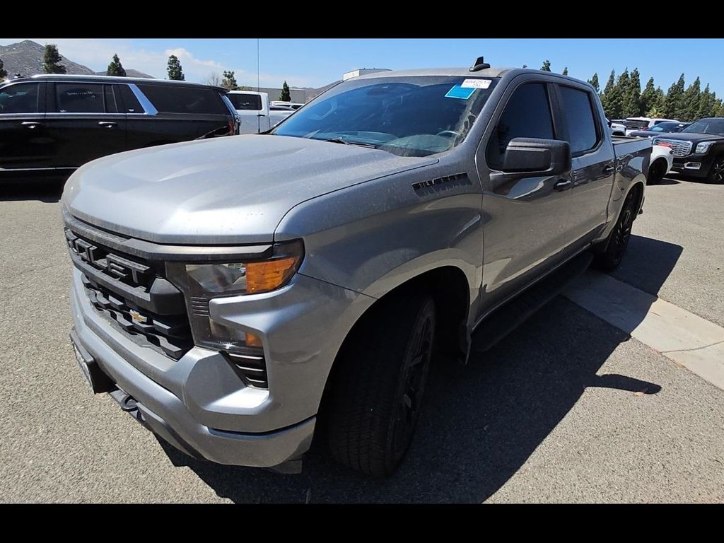 View vehicle photo 3