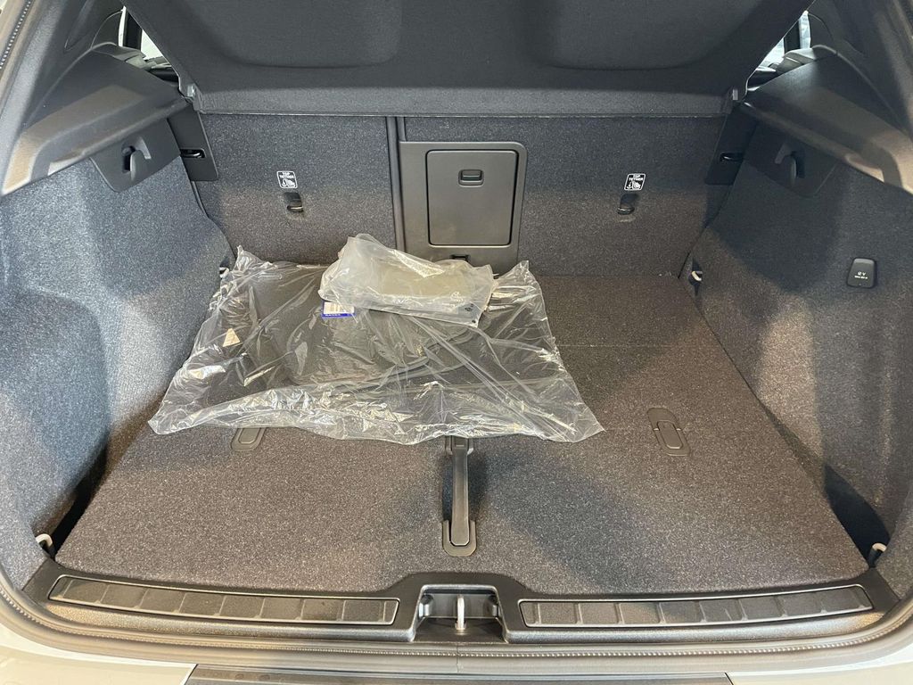 New 2026 Gray Volvo B5 Plus image 18