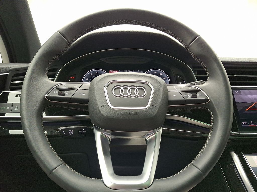 Thumbnail: 2025 Audi Q7 - 21